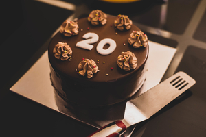 Decoraciones de chocolate - Letras y números personalizados